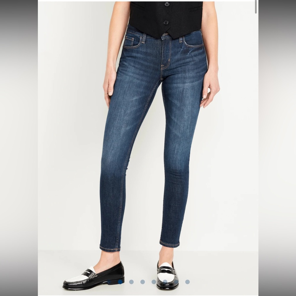 Women’s Old Navy Mid‎ Rise Rockstar Super Skinny Dark Wash Jeans